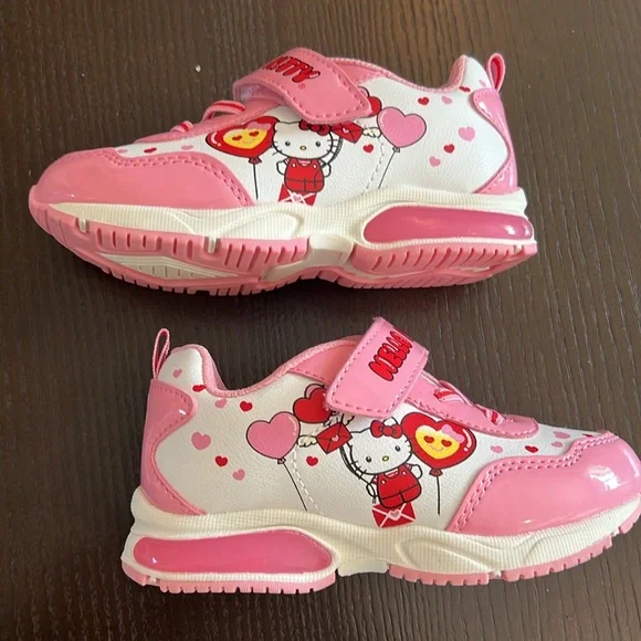 Toddler Girls Hello Kitty Sanrio Light Up Tennis Shoes Sneakers!